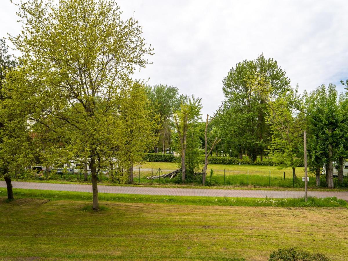 Feriendorf Rugana - Budget Appartement Mit 1 Schlafzimmer C40 Dranske Kültér fotó